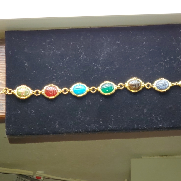 Scarab Goldtone Bracelet**DISCOUNT ON SHIPPING** - Picture 10 of 10